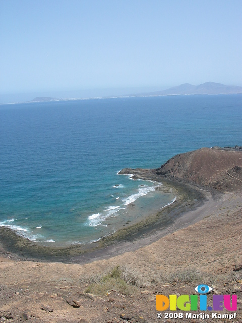 28018 Bay of La Caldera and mountains of Lanzarote